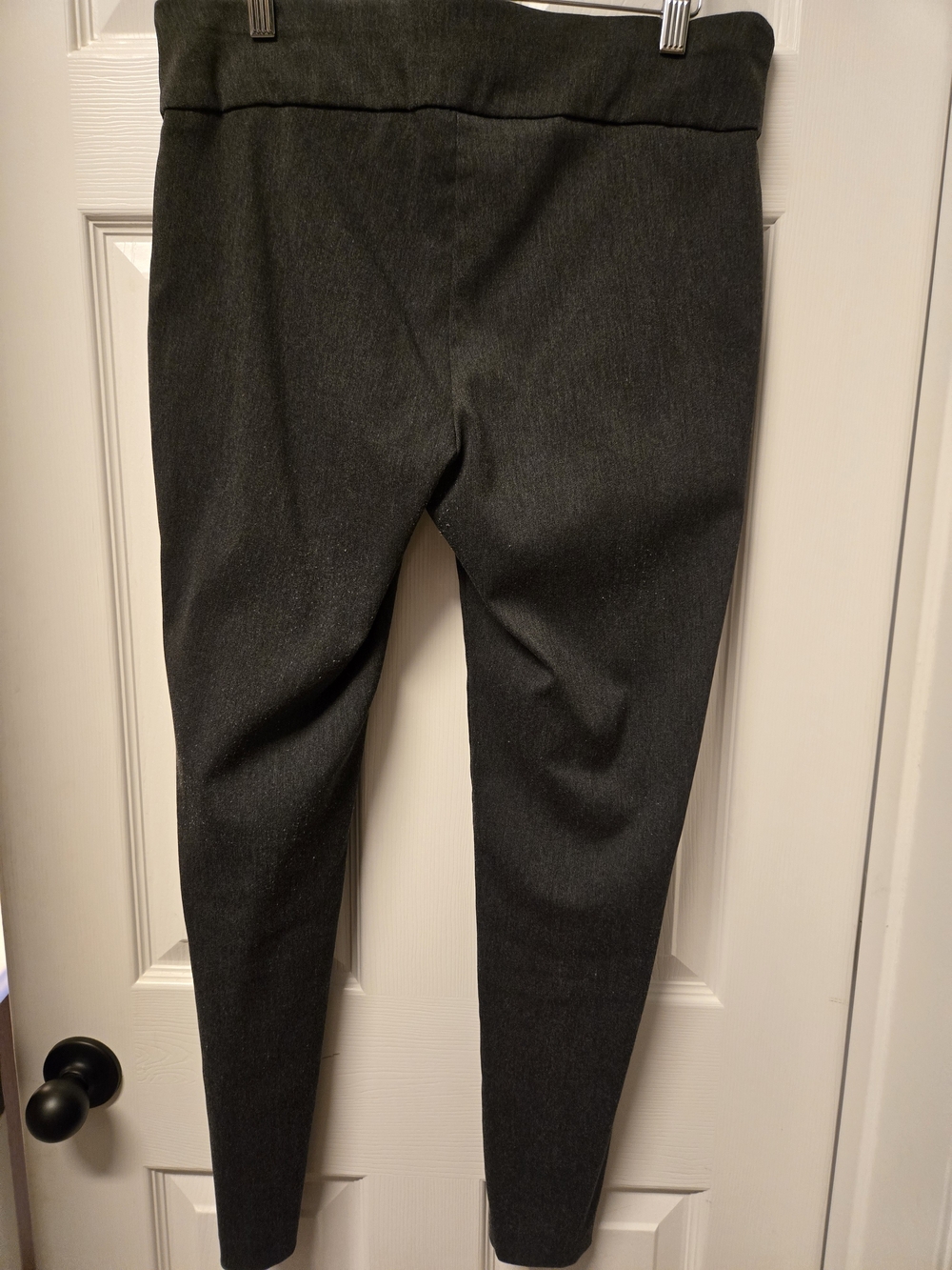 Alfani 12P Charcoal Gray Womens Pull On Ponte Skinny Pants - Picture 2 of 3